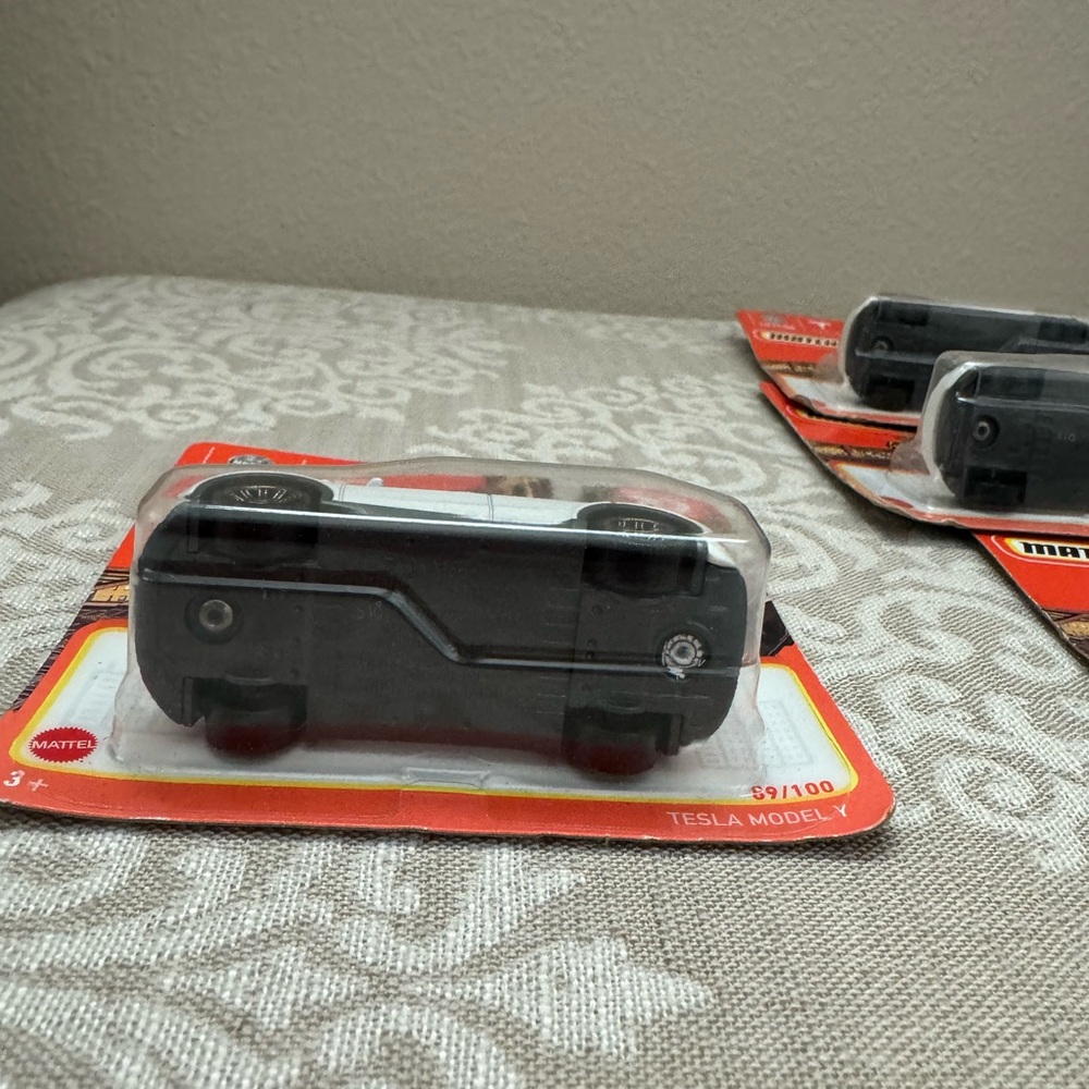Matchbox Tesla Model Y White Lot Of 6 - Picture 5 of 7
